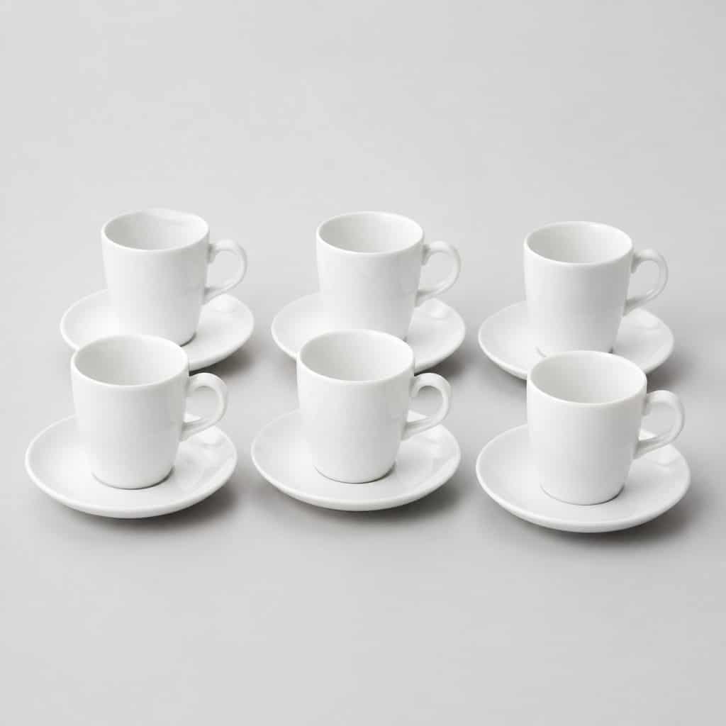 Six tasses à café expresso en porcelaine avec soucoupes